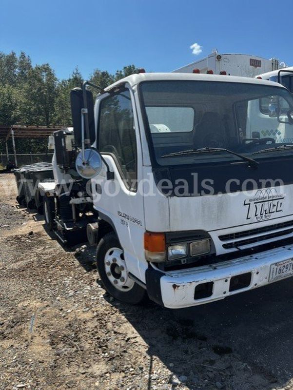 2002 Isuzu NPR