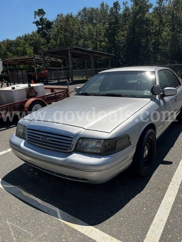 2003 Ford Crown Victoria
