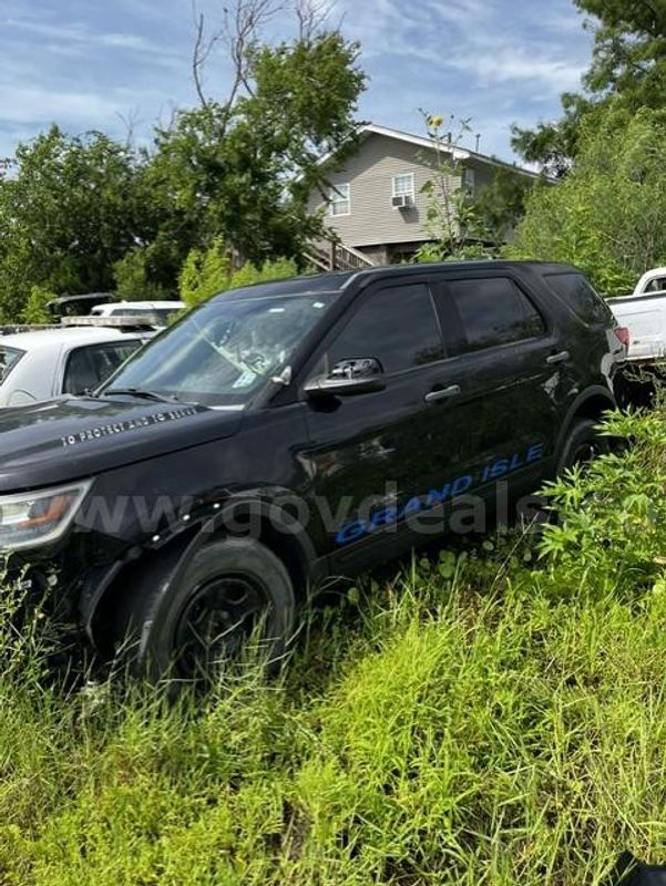 Scrap or Recyclable Vehicle - Ford Explorer SUV