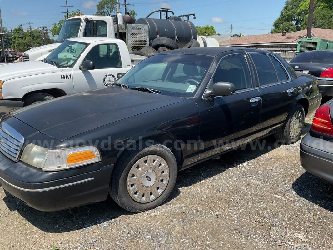 2002 Ford Crown Victoria