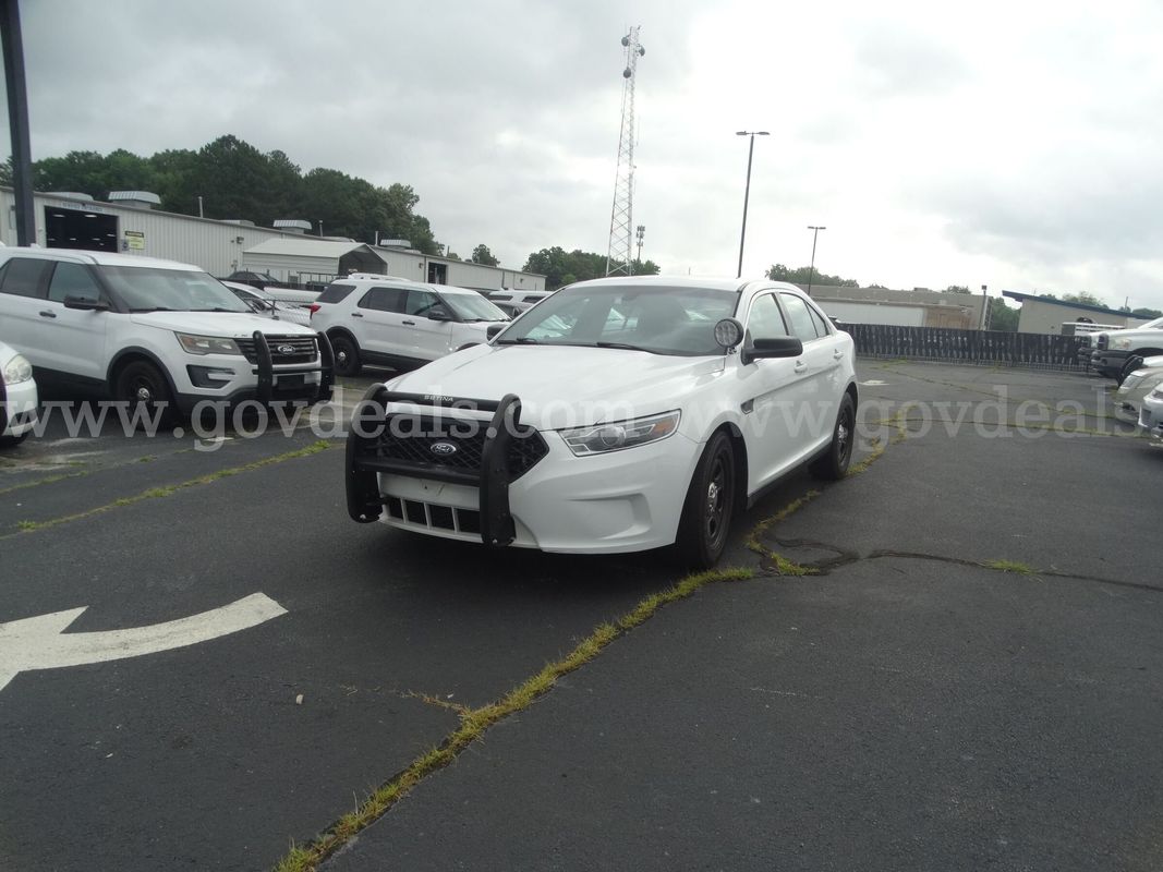 2016 Ford Taurus