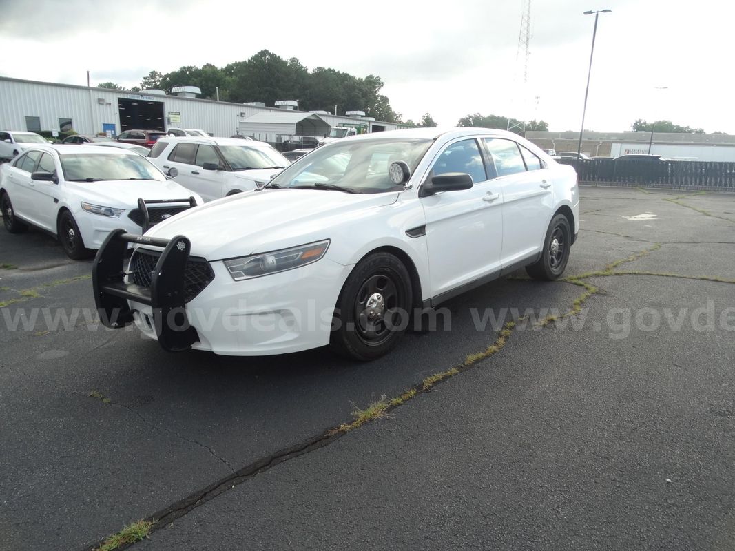 2016 Ford Taurus