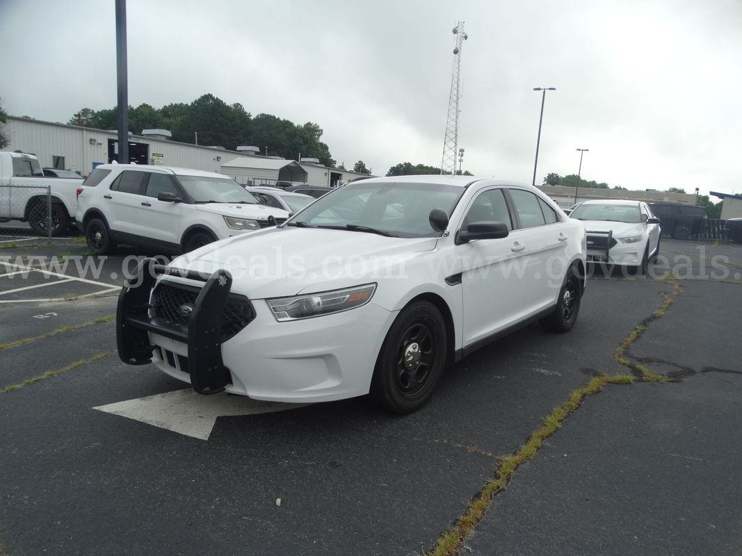 2016 Ford Taurus