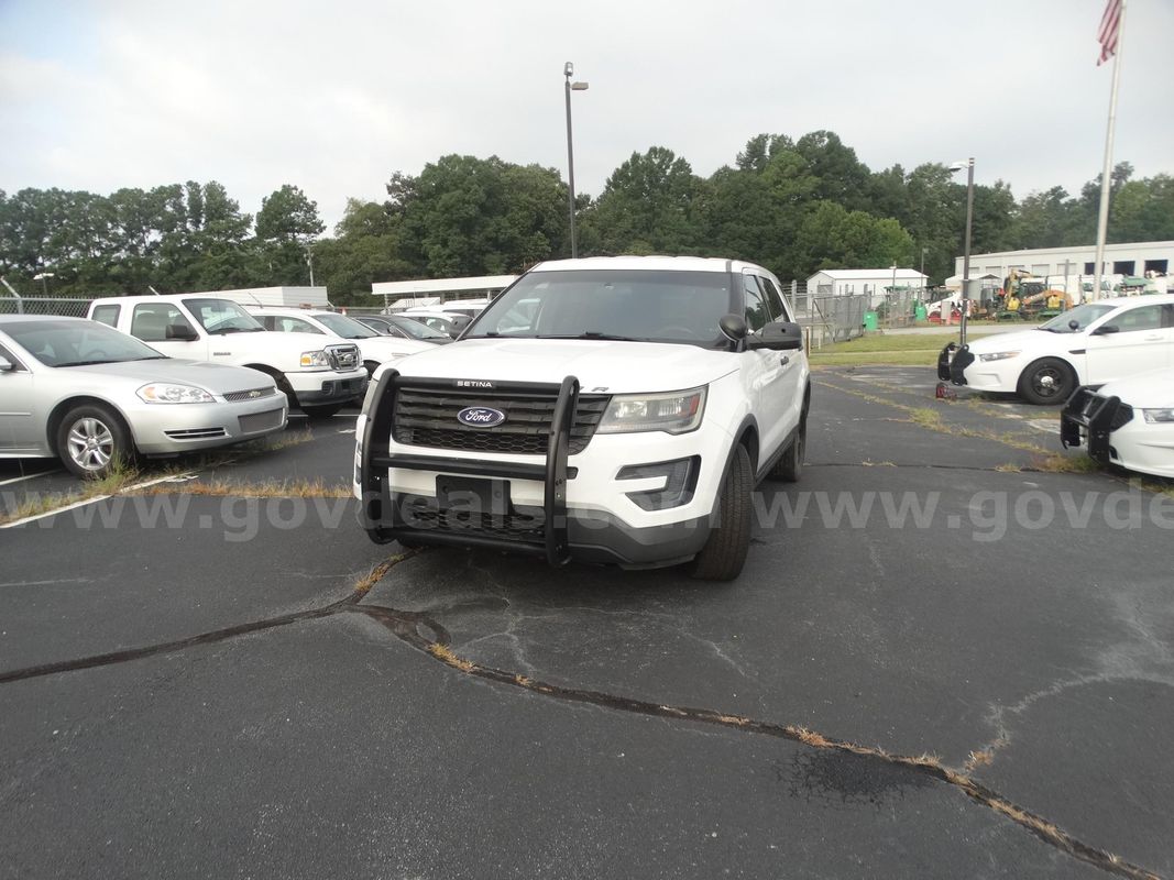2016 Ford Explorer