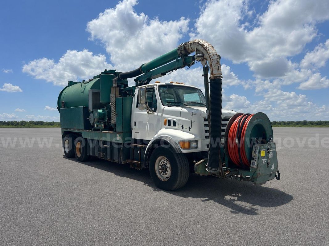 2000 Sterling LT7500 Tandem-Axle Truck, Equipped with a Vac-Con