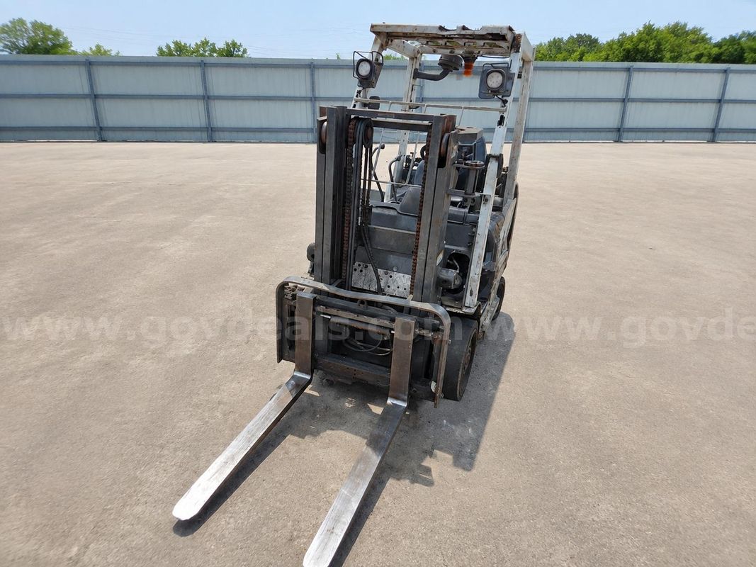 2017 UNICARRIERS/ NISSAN FORKLIFT Show 112 Hours