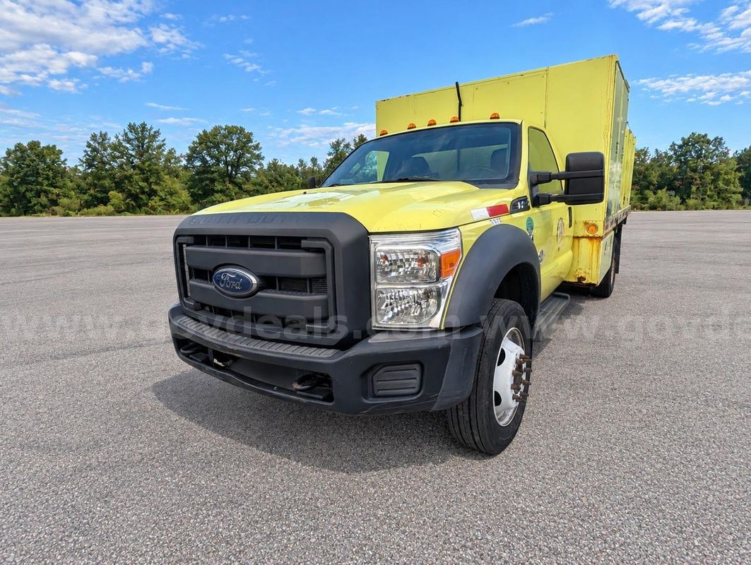 2013 Ford F-450 Flated Cone Placement Truck / Traffic Control Truck with Arrow board