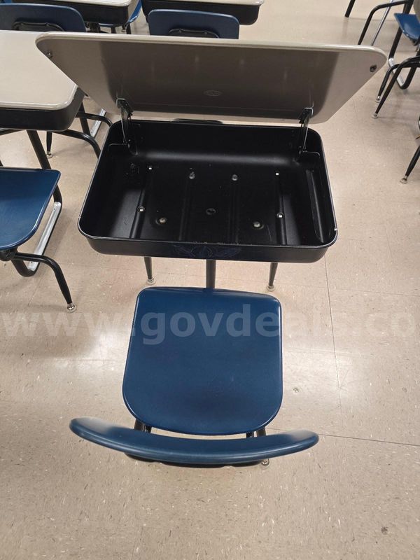 Student Desk with Attached Chair – vintage-style school desk