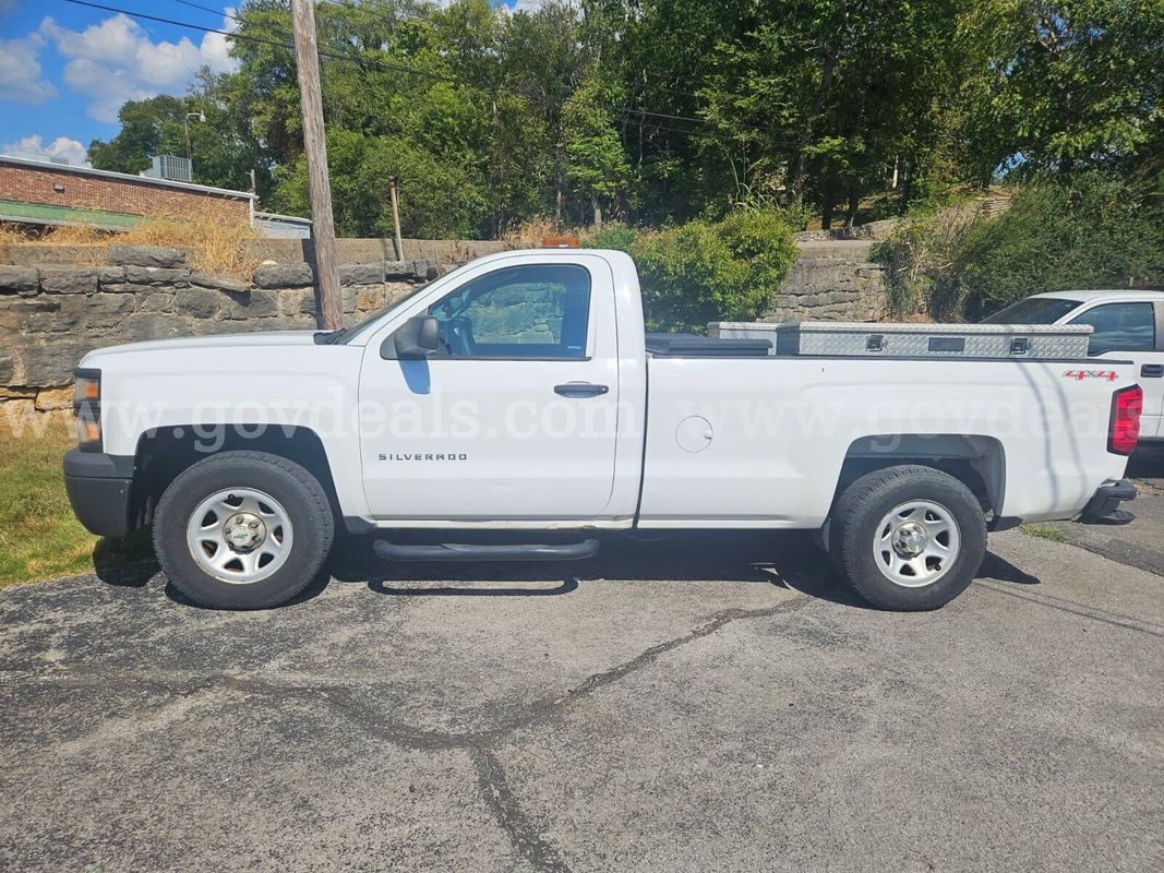 2014 Chevrolet Silverado 1500 Work Truck 1WT Regular Cab 4WD