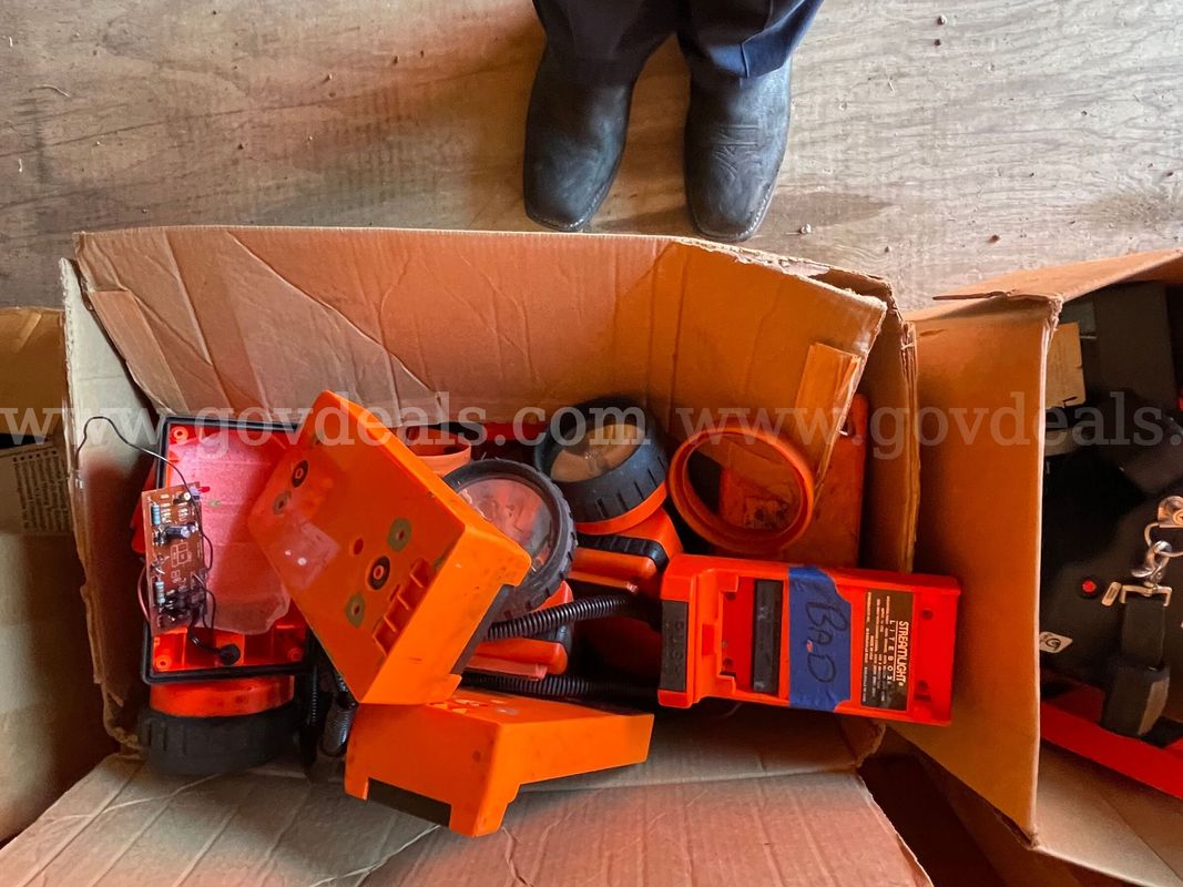 Flash light for parts