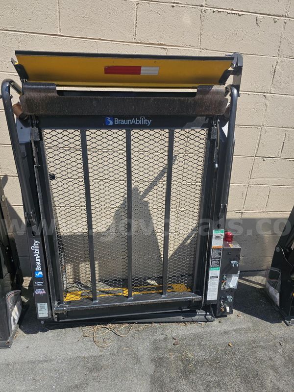 BraunAbility Wheelchair Lifts