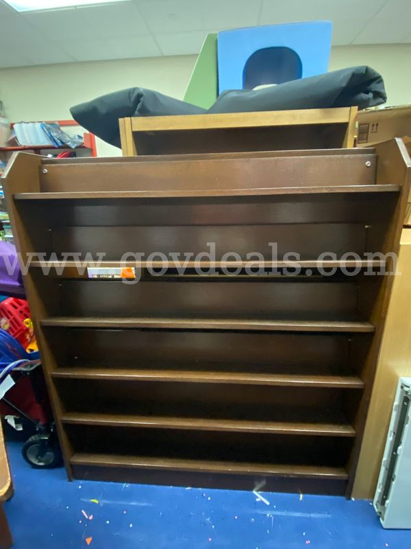 1 Double-sided wooden shelf