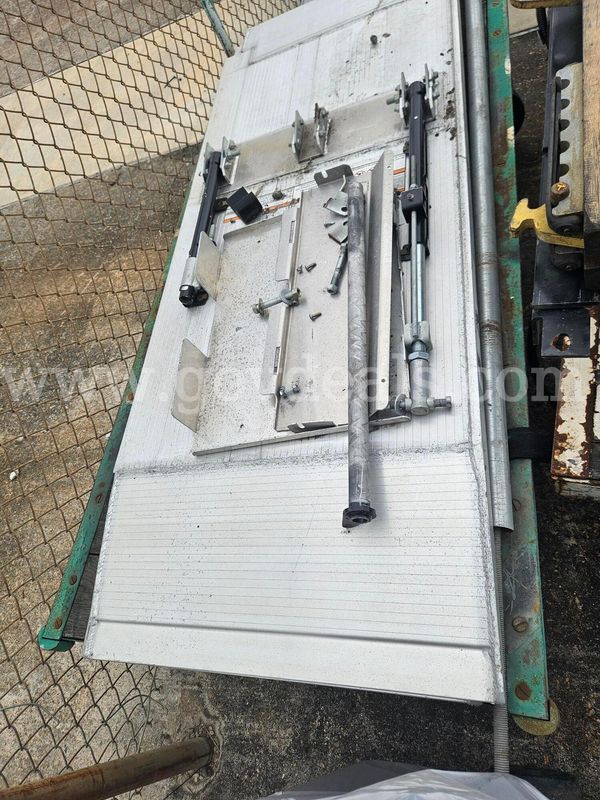 Tommy Gate Liftgate Assembly - Model CVLAG-1330S54EF7133CS