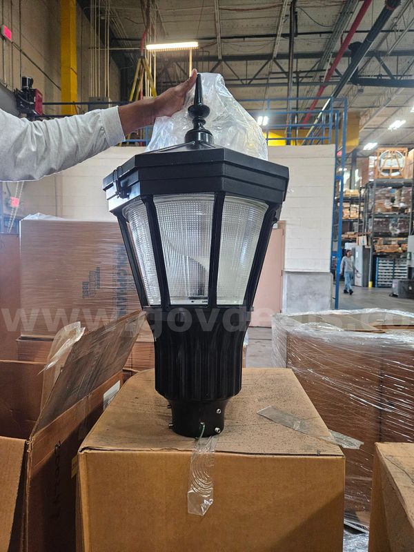Arlington Luminaires | 175W Metal Halide | 120V | Type III Distribution qty 2