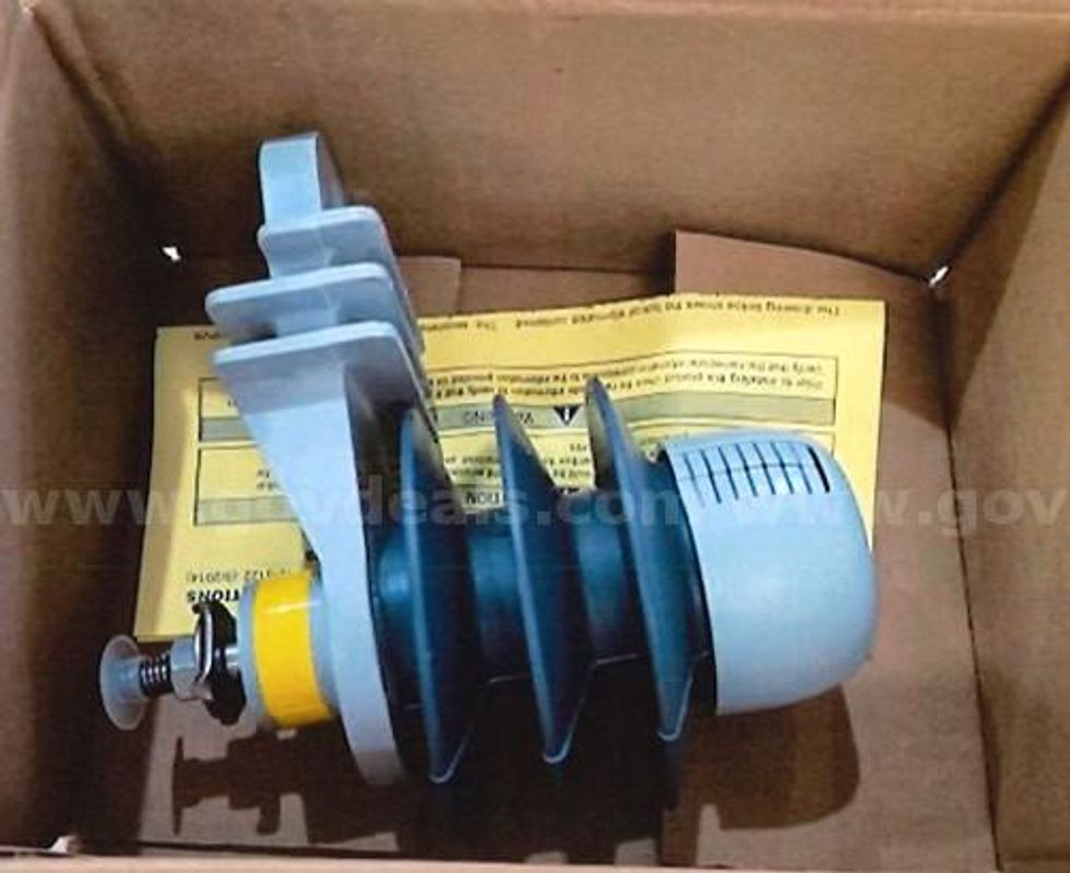 Distribution Surge Arresters, 3kV Class, PDV100 (Model 1008279826), qty 751