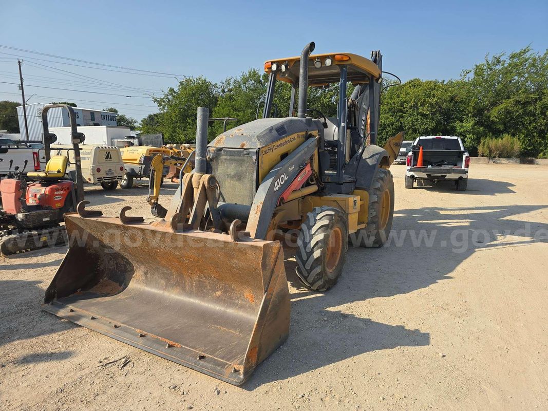 2015 John Deere 410L 4WD Loader Backhoe