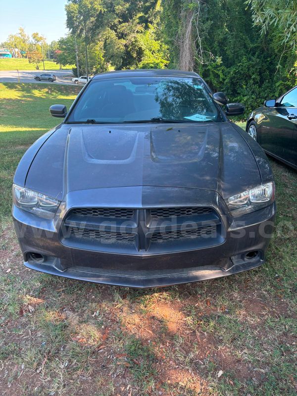 2013 Dodge Charger SEDAN 4-DR, 5.7L V8 OHV 16V.
