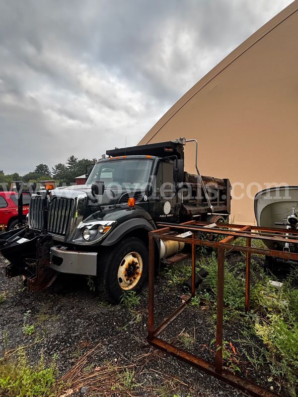 6 Wheel Dump truck