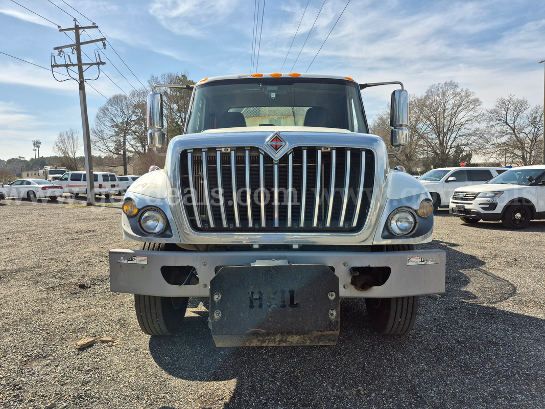2017 International 7400 Heil Side Load Automated Refuse Truck