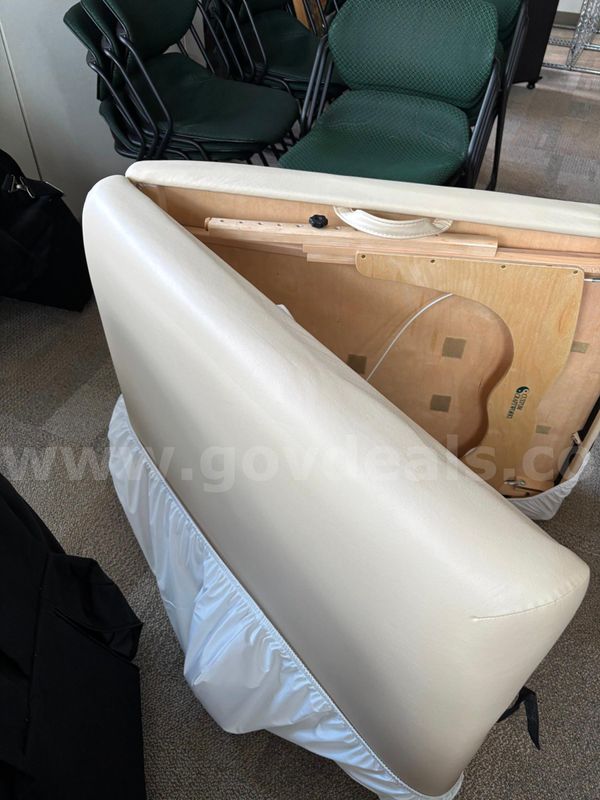 Custom Craft Works - Portable Ivory Massage Table