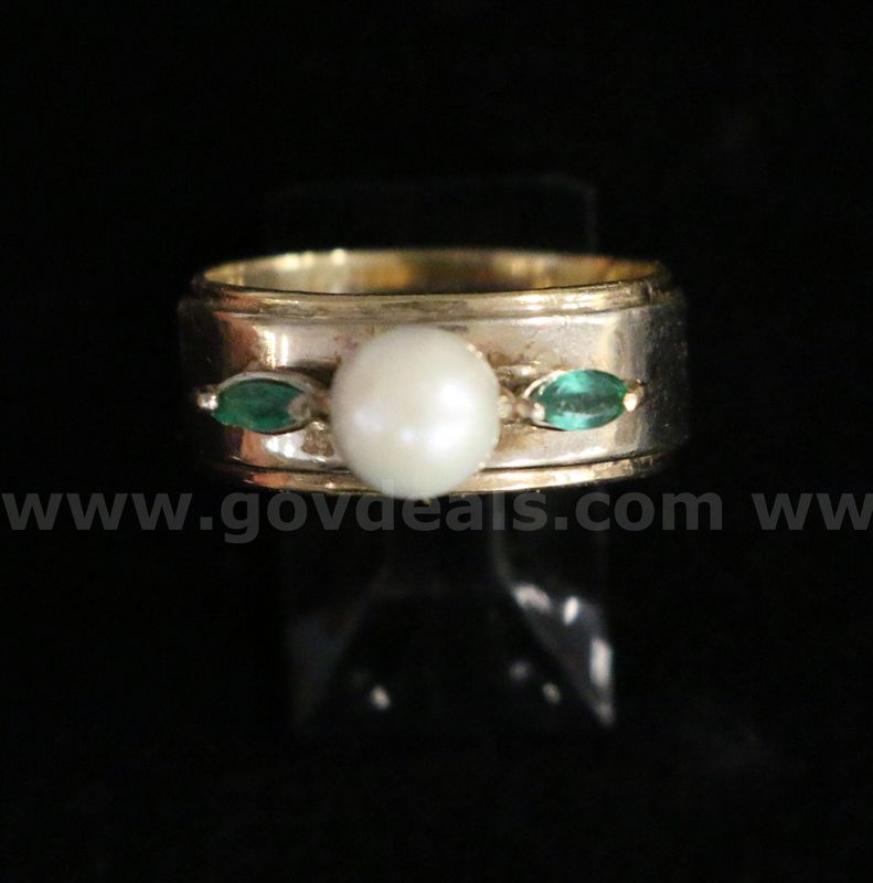 14k Yellow Gold Ring with Pearl and Green Stones, 6.8 Grams