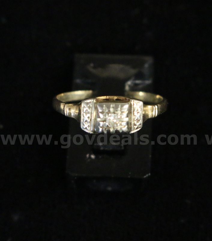 Vintage 14K Yellow Gold Ring With Diamond, 1.4 Grams