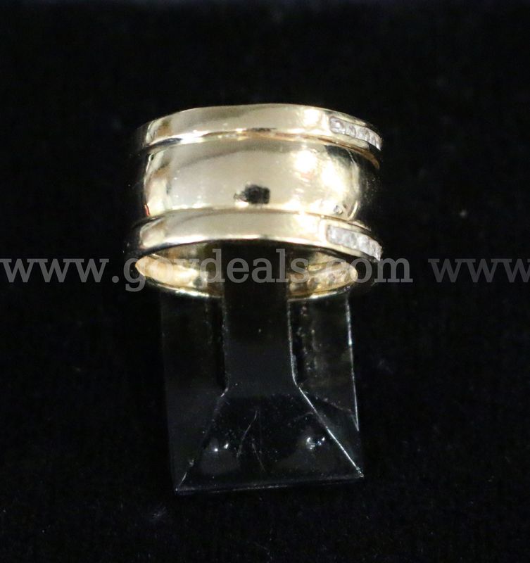 14K Yellow Gold Triple Band Design Ring With Diamonds, 6.3 Grams