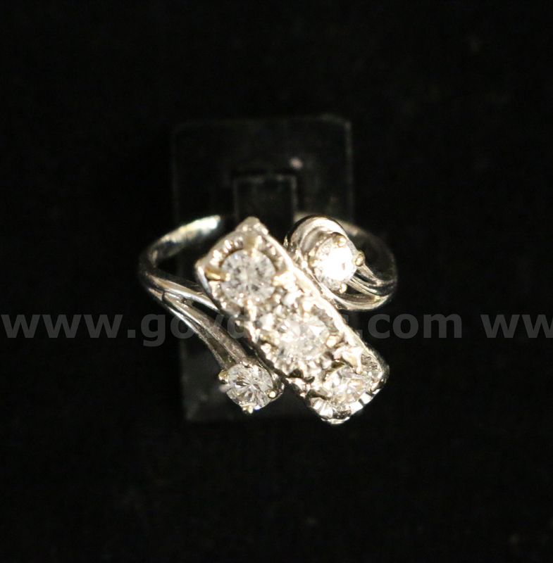 14k White Gold Trinity Ring with Diamonds, 4.6 Grams
