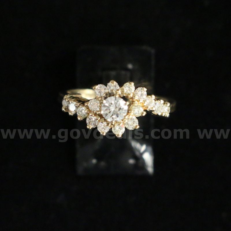 14k Yellow Gold Diamond Engagement Ring, 4.0 Grams