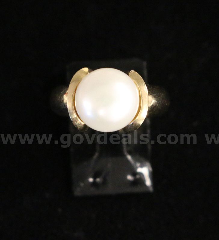 14k Yellow Gold Ring with Pearl, 6.5 Grams
