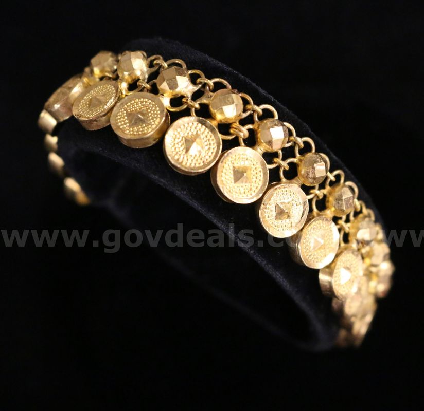 20K Yellow Gold Facet/Round Design Bracelet, 19.5 Grams