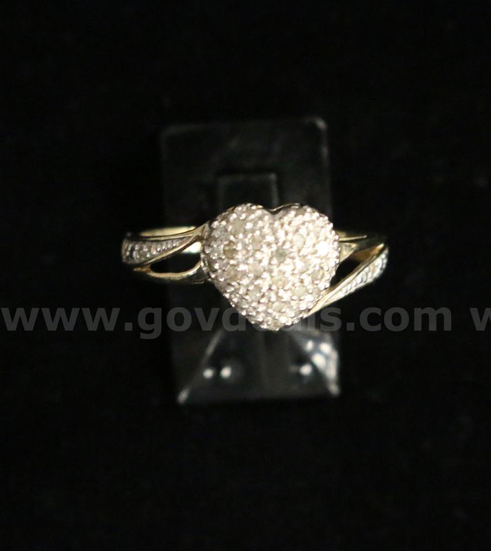 10K Yellow Gold Heart/Cluster Ring With Diamonds, 2.5 Grams