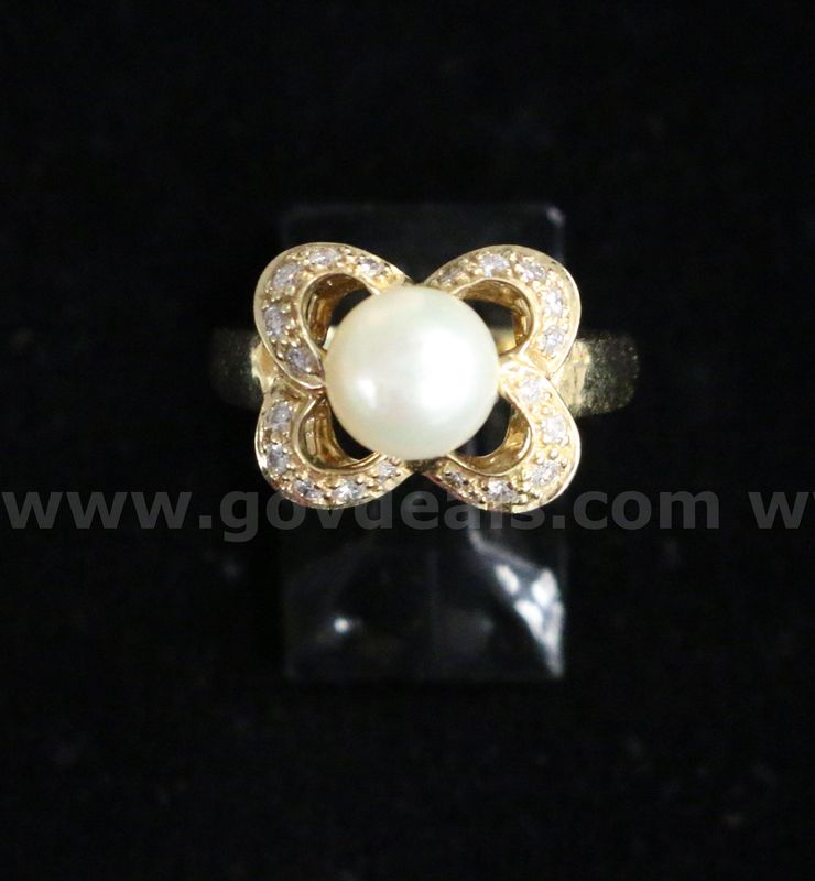 14K Yellow Gold Akoya Pearl & Diamond Ring, 5.0 Grams