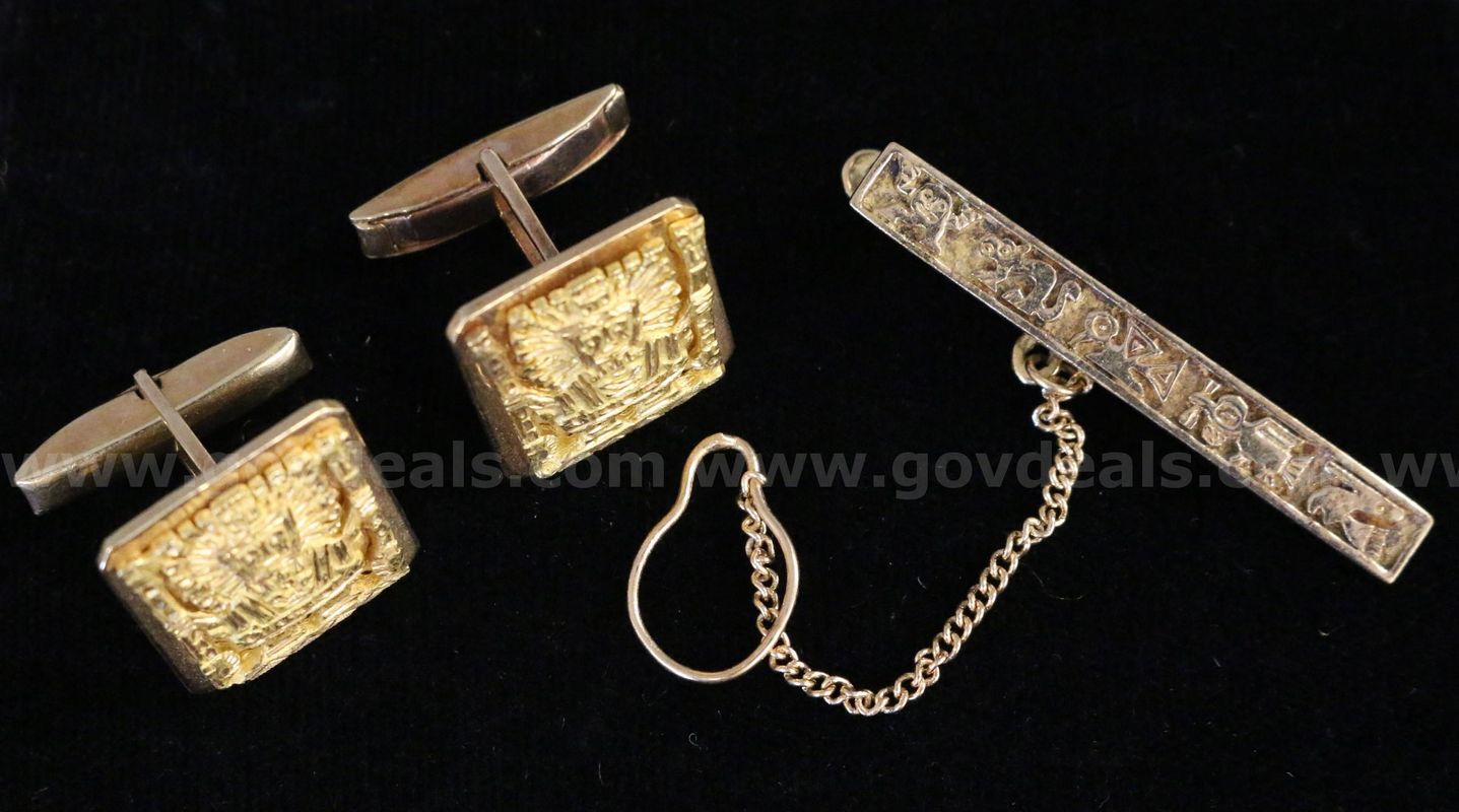 18K Yellow Gold Arte Orfebre Peruvian Design Tie Bar & Cuff-Link Set, 21.3 Grams