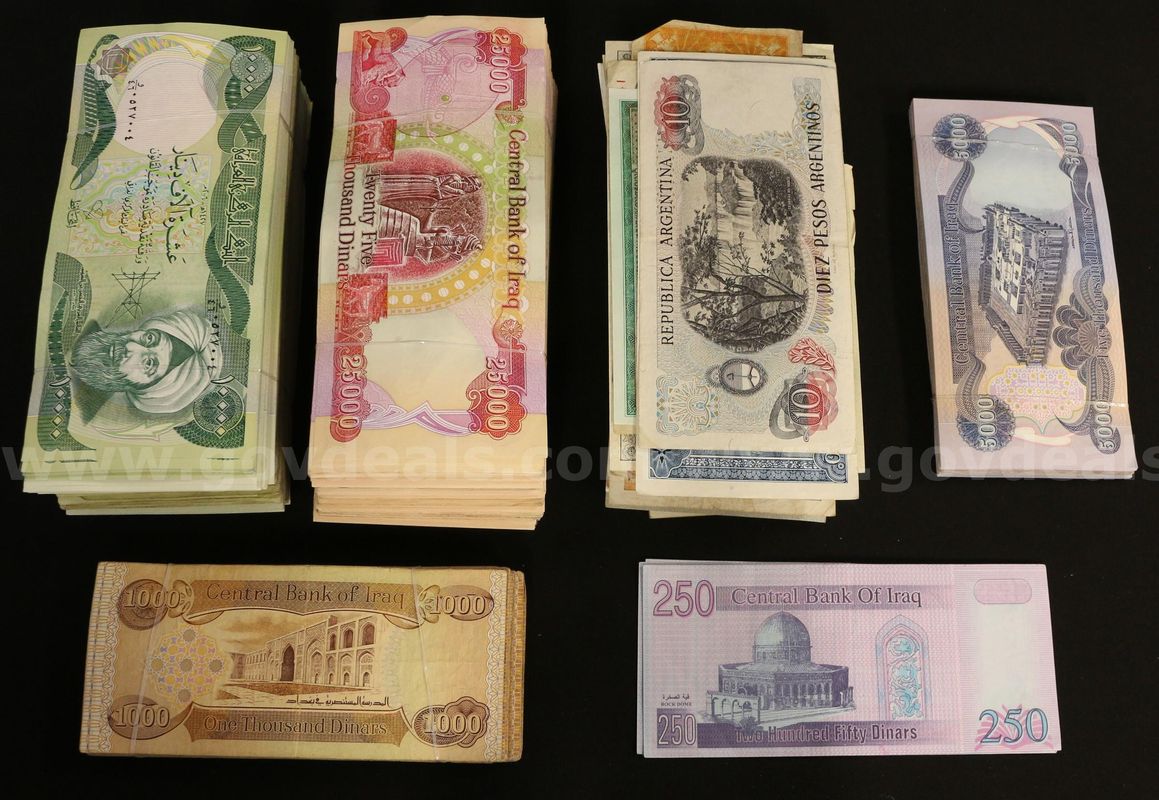 1246 Assorted Foreign Currency Notes