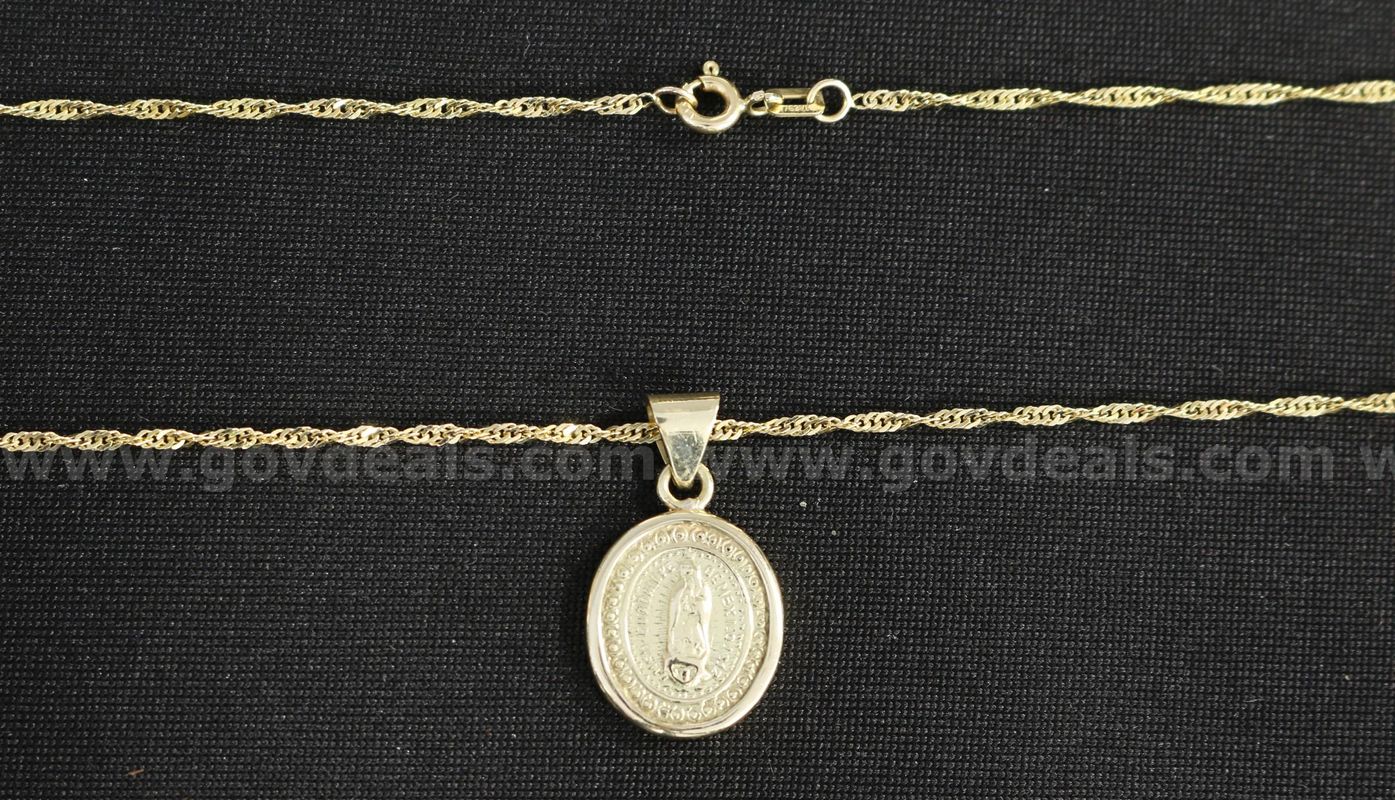 14K Yellow Gold Twist Design Necklace With Religious Pendant, 6.4 Grams