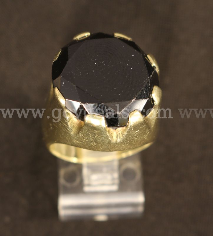 14K Yellow Gold Ring With Large Black Onyx Stone, 25.6 grams