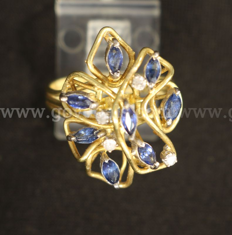 18K Yellow Gold Ring With Blue Sapphires & Diamonds, 5.8 Grams