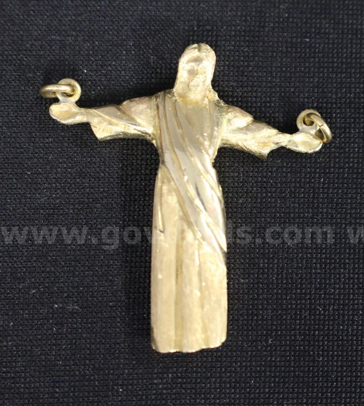 18K Yellow Gold Christ The Redeemer Pendant, 18.2 Grams