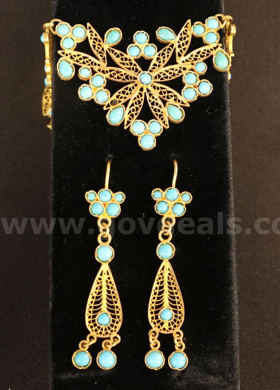 18k Yellow Gold Filigree Design Necklace and Earrings with Turquoise, 32.9 Grams