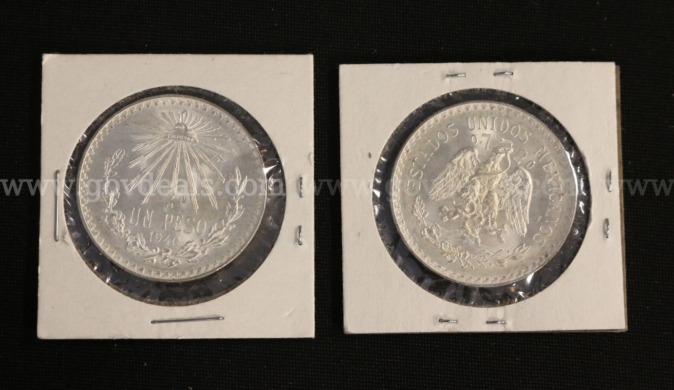 60 Assorted Mexico Silver Un Peso Coins, 996.0 Grams Total