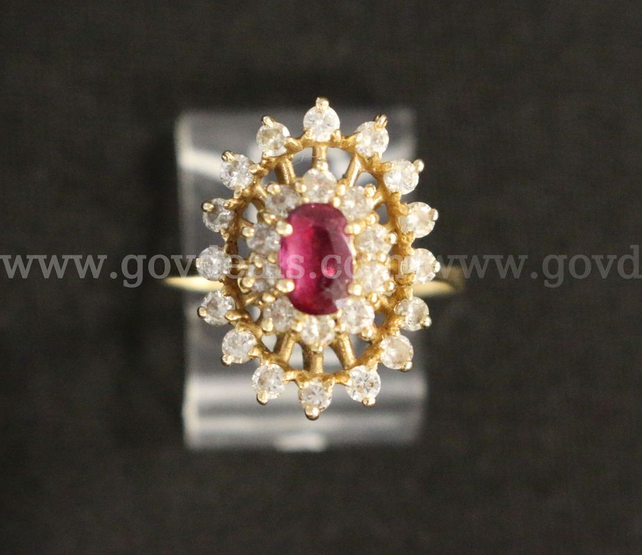 14K Yellow Gold Diamond Ring With Oval Cut Ruby Stone, 5.0 Grams