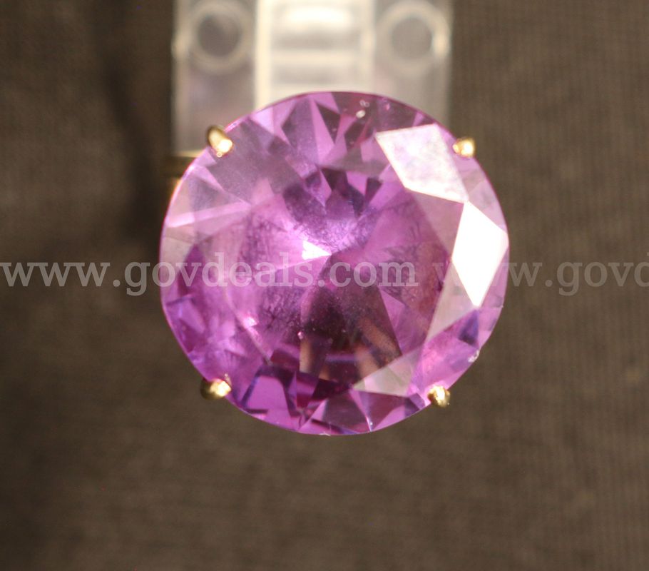 14K Yellow Gold Ring With Synthetic Change Of Color Spinel, 7.6 Grams