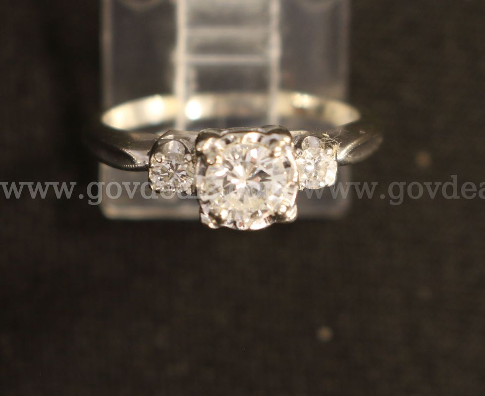 Vintage 14K White Gold Diamond Ring, 2.6 Grams