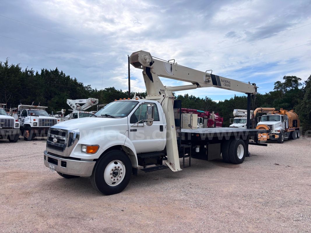 2007 Ford F-750 National Crane Truck