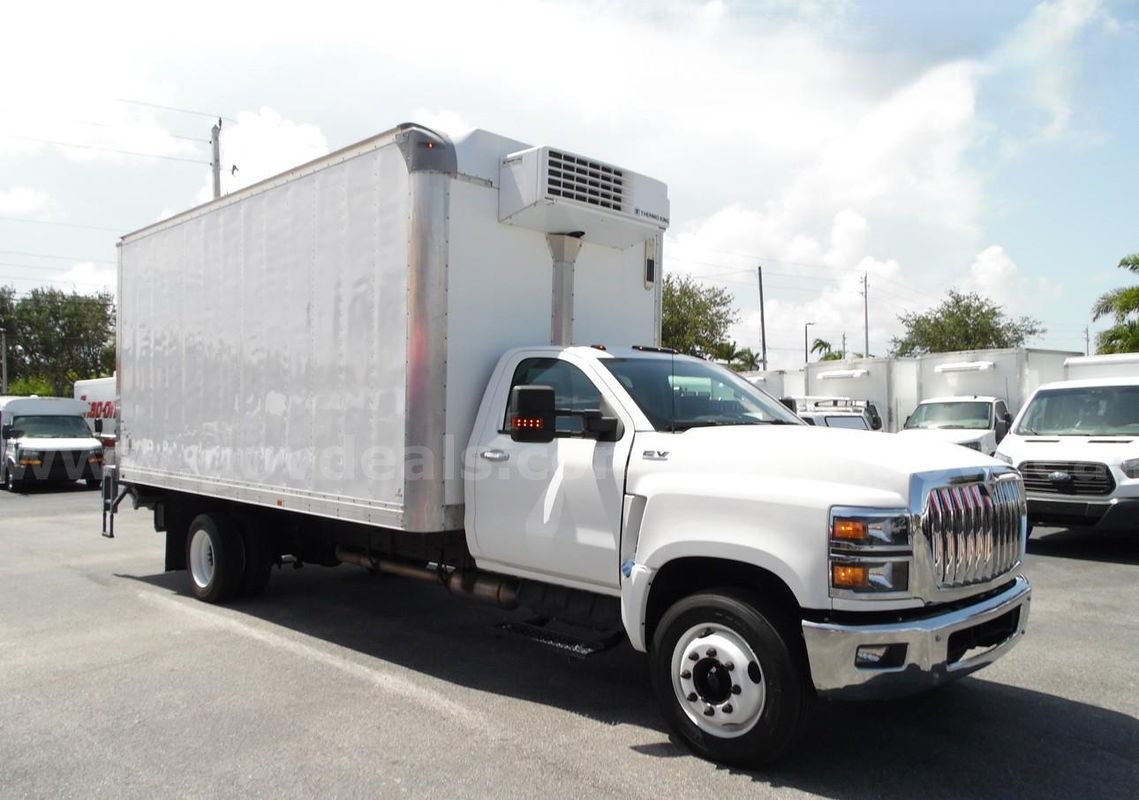 2020 Chevrolet 5500 REFRIGERATED Box Truck