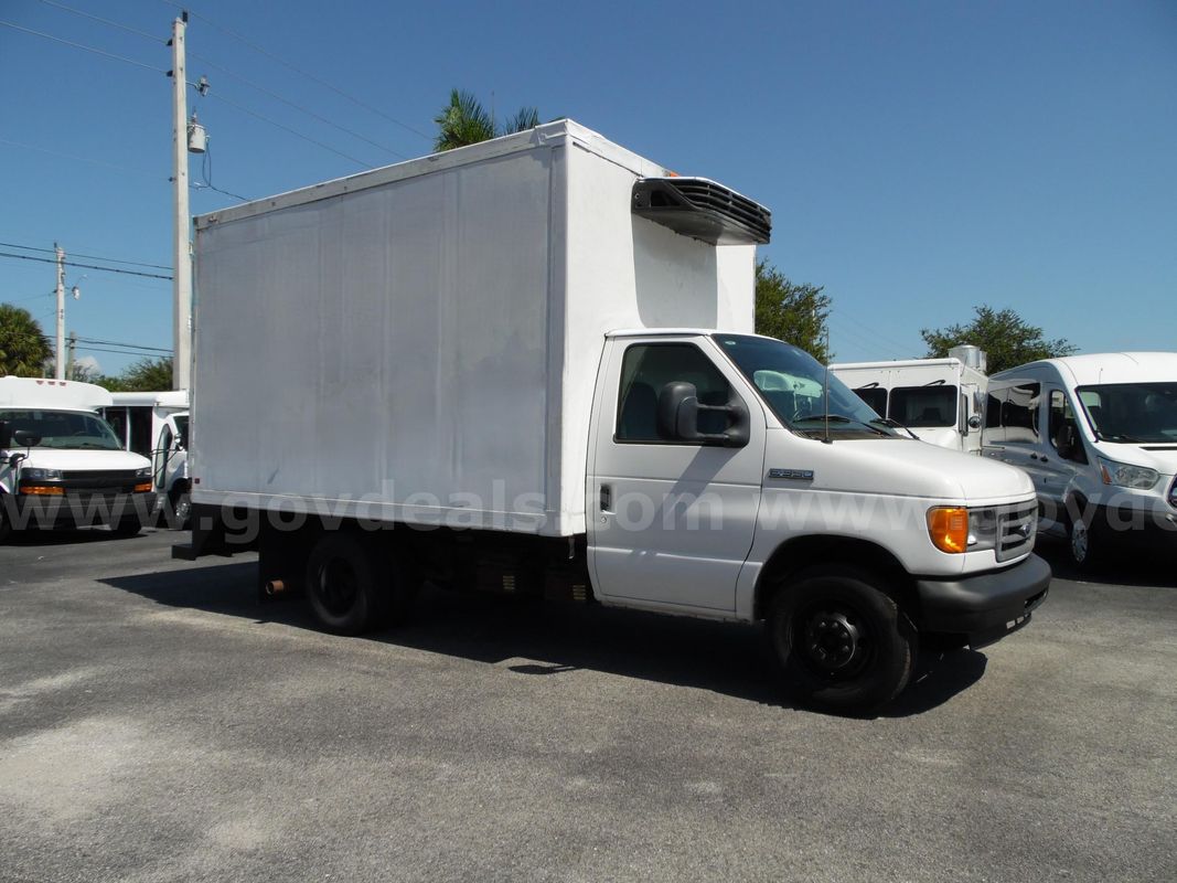 Ford E350 Refrigerated Reefer Box Truck