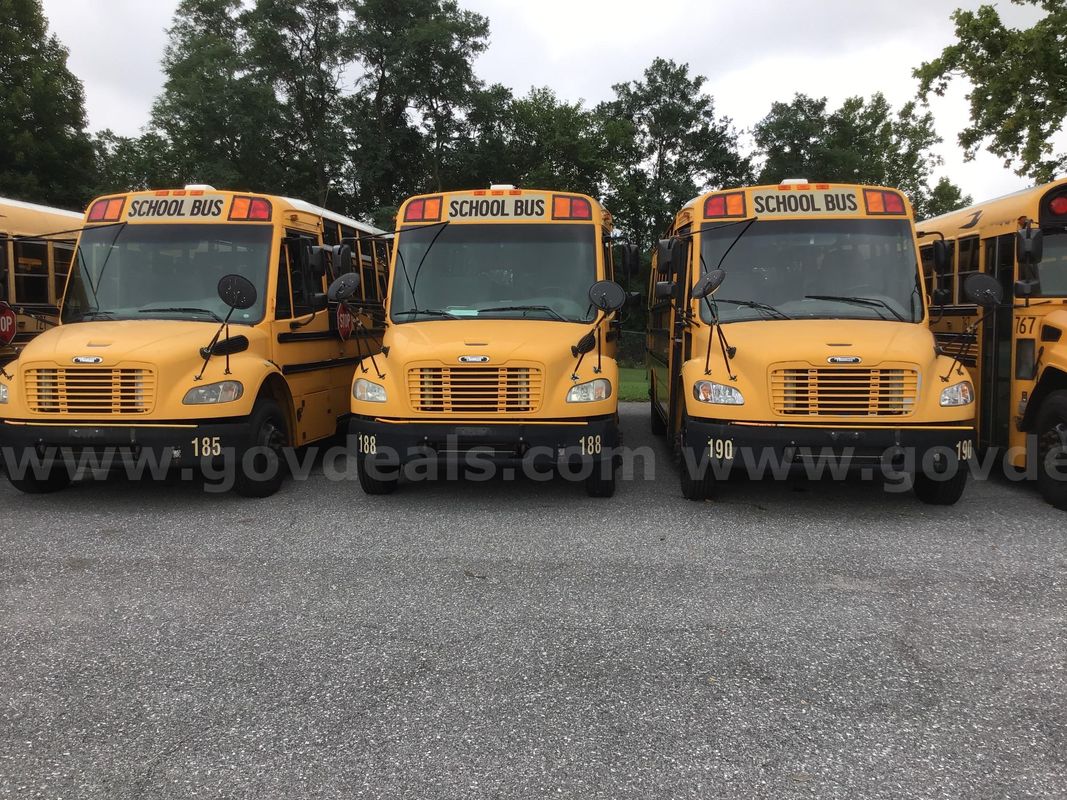 Lot of 4 buses