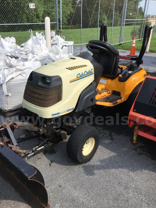 CUB CADET RIDING MOWER