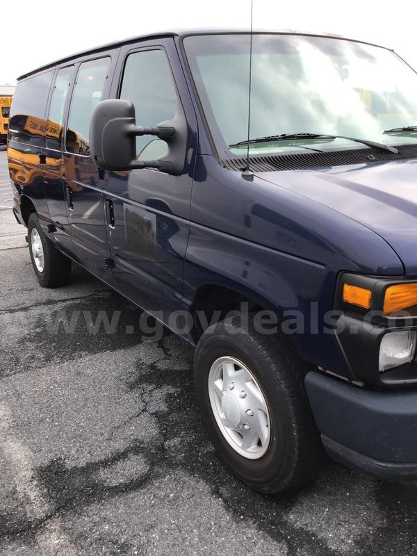 2008 Ford Econoline **NO CADILLAC CONVERTER**